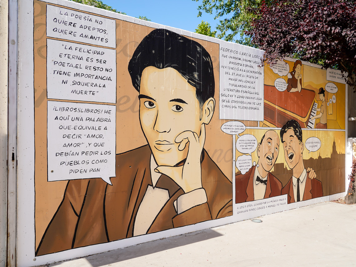 a Biblioteca Central Federico García Lorca luce un nuevo gran mural