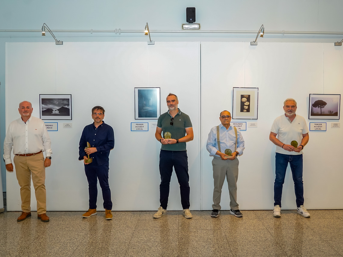 El concejal de Cultura, José Antonio Moreno, con los premiados, Mario Matías Pereda, Ricardo Lazcano, Fernando Pineda y Alfonso Melguizo 