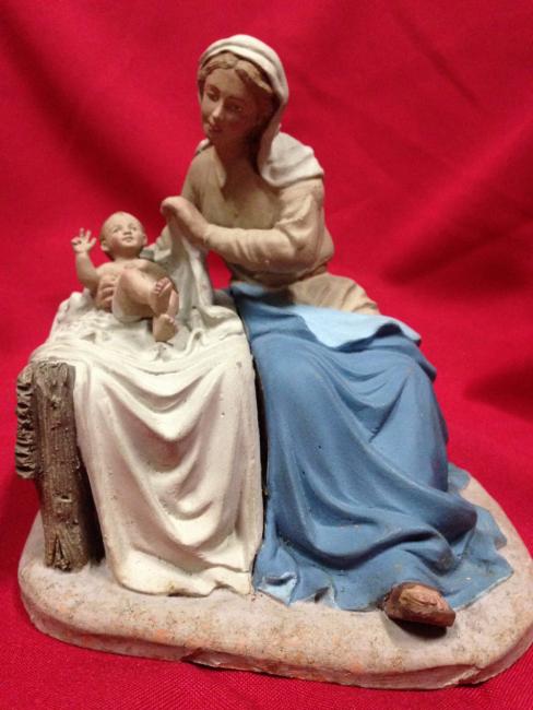 Torrejón de Ardoz acoge el Gran Belén de la Plaza Mayor con figuras artesanales de alta calidad, además de otras muestras de belenes que se encuentran en el Museo de la Ciudad, Parque Mágicas Navidades y la Casa de la Cultura
