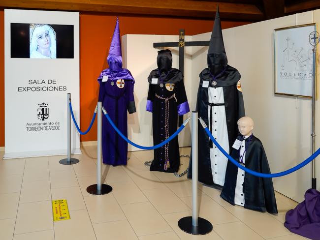 El Museo de la Ciudad acoge la exposición de la Hermandad de la Veracruz y Nuestra Señora de la Soledad, uno de los actos con motivo de la Coronación de la Virgen de Nuestra Señora de la Soledad, que tendrá lugar en el mes de mayo 