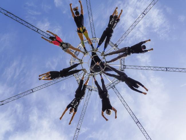 La gran compañía internacional de teatro aéreo Grupo Puja! establece su sede en Torrejón de Ardoz con su nueva Estación de Vuelo y creará la primera escuela específica de formación de este tipo de técnicas en nuestro país