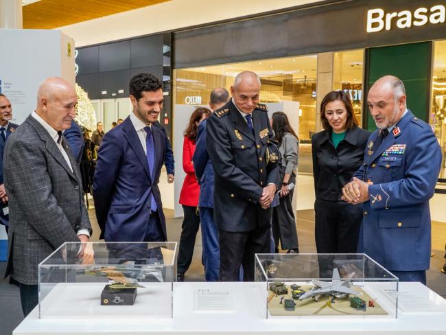 El Centro Comercial Parque Corredor acoge una exposición conmemorativa sobre la historia de la Base Aérea de Torrejón de Ardoz