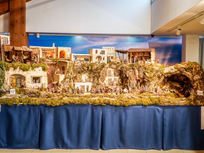 El Gran Belén Monumental y la exposición “Escenas Entrañables de Nuestros Belenes” de la Asociación de Belenistas de Madrid, se puede visitar en el Museo de la Ciudad hasta el 5 de enero de 2025 de miércoles a domingo, de 10:00 a 14:00 horas y de 17:00 a 20:00 horas