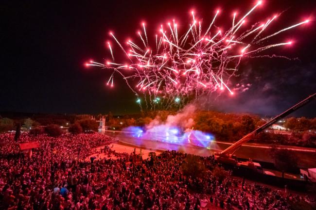 15 Aniversario Parque Europa - Espectáculo Fuente con final pirotécnico