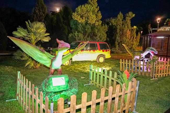 El jeep de Jurassic Park, una de las muestras a escala que se pueden ver en la exposición “Torrejón regresa al Futuro”