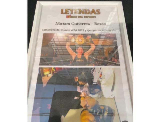 La concejala de Deportes y Turismo, Miriam Gutiérrez, también tiene un espacio en el CC El Parque como campeona del mundo y de Europa de boxeo, junto a otras leyendas como Mike Tyson o Evander Holyfield